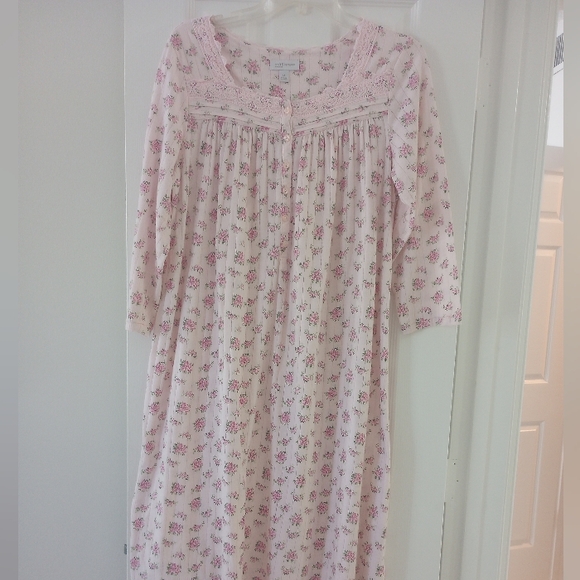Croft & Barrow Long Sleeve Night Gown (NWOT). M - Picture 1 of 5